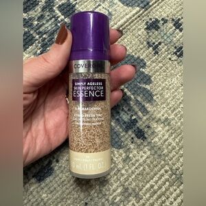 NEW- Covergirl simply ageless skin perfector essence